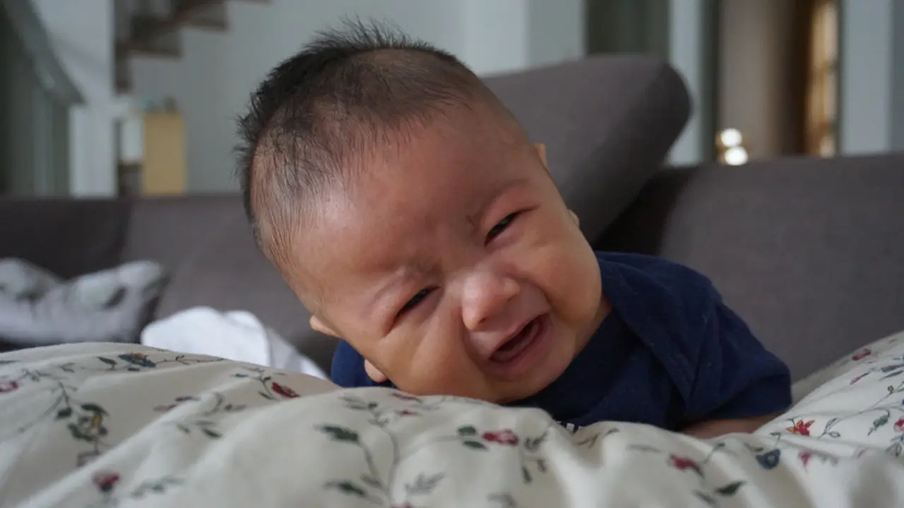 bayi menangis