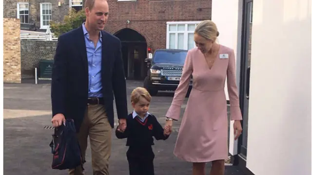 Lucunya Pangeran George Bersekolah di Hari Pertama