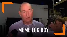 Aksi remaja asal Australia yang berani menimpuk kepala seorang senator menggunakan telur dijadikan meme oleh warganet. Ini sebagai bentuk dukungan untuk remaja tersebut.