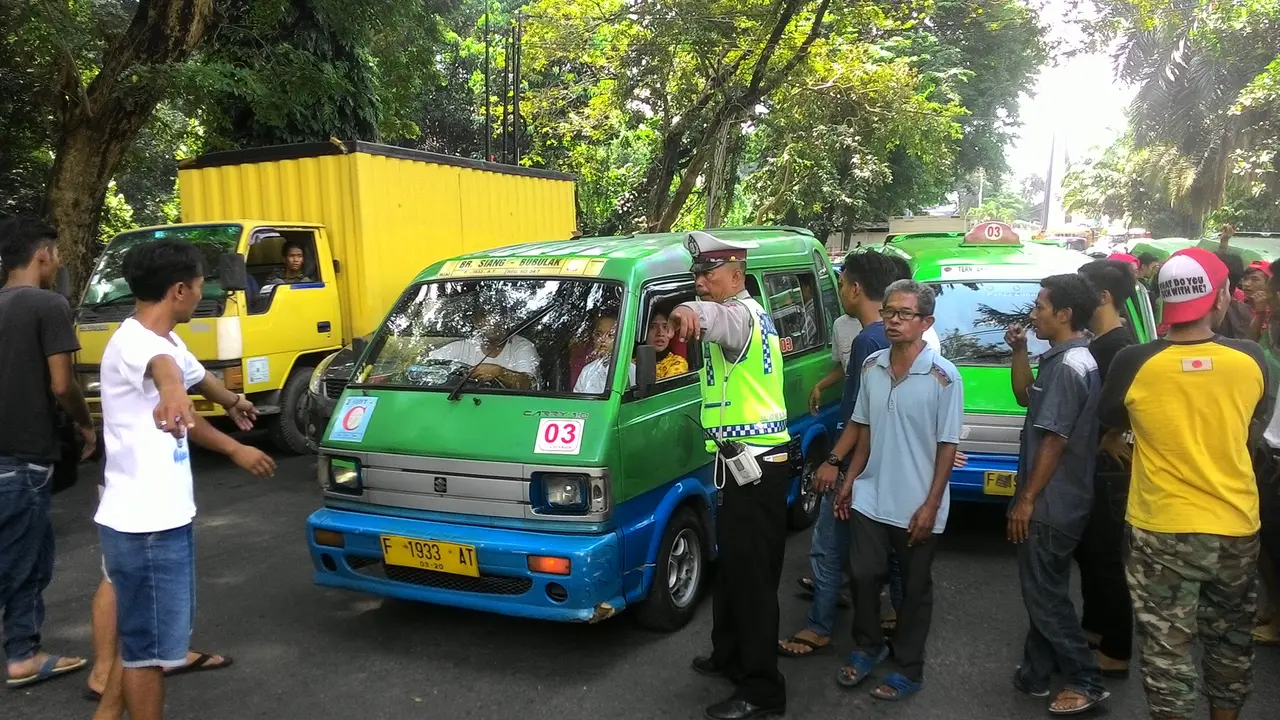 Demo Angkot Bogor
