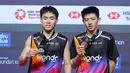 Ganda putra Indonesia kembali gagal menjuarai sektor ini sejak terakhir kali diraih oleh Leo Rolly Carnando/Daniel Marthin pada edisi 2024 silam. Tampak dalam foto, pebulu tangkis ganda putra Indonesia, Raymond Indra/Nikolaus Joaquin saat bertanding melawan wakil Malaysia, Goh Sze Fei/Nur Izzuddin Rumsani pada final Indonesia Masters 2026 di Istora Gelora Bung Karno, Senayan, Jakarta, Minggu (25/1/2026). (Bola.com/Bagaskara Lazuardi)