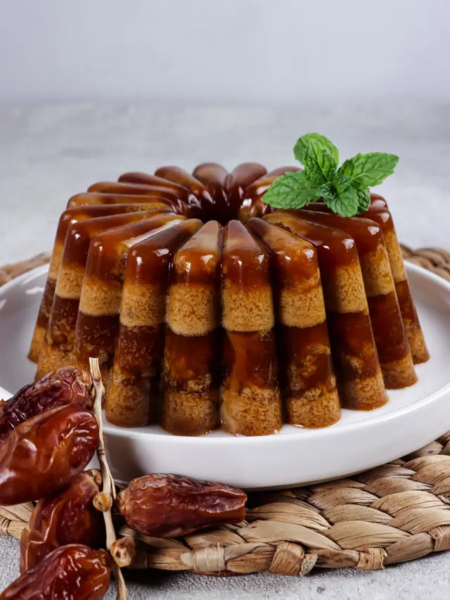 5 Resep Kreasi Olahan Kurma untuk Stok Cemilan Lebaran, dari Cokelat hingga Smoothie yang Manis!