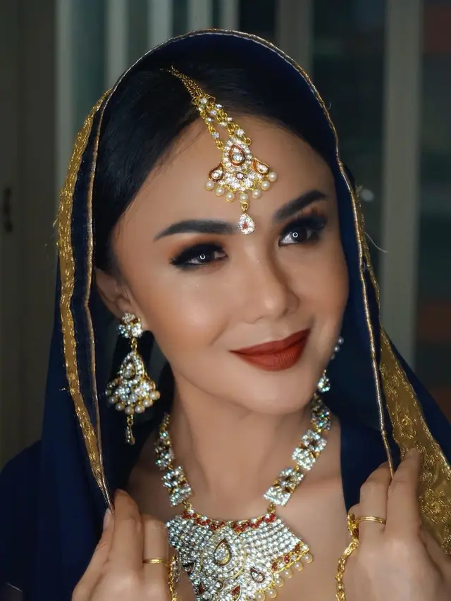 Tampil Menawan, Ini 6 Potret Selebriti Tanah Air yang Hadiri Acara Diwali