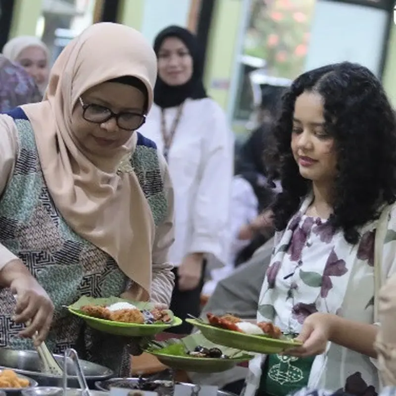 Rekomendasi Makanan Khas Cirebon yang Wajib Dicoba Versi Istri Anies Baswedan