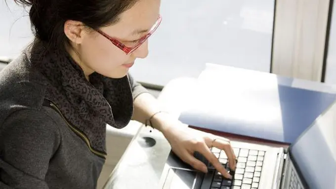 Cover Letter/Copyright Shutterstock
