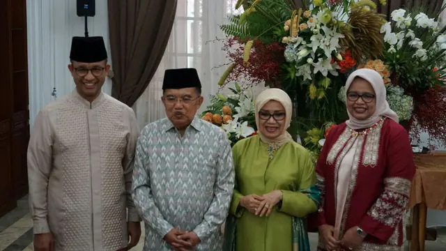 Gaya Anies Saat Silaturahmi ke Wapres JK: Baju Koko dan Kain Sarung