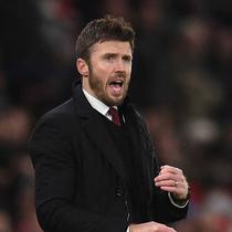 Legenda lini tengah Old Trafford itu akan memimpin The Red Devils hingga akhir musim ini. Tampak dalam foto, Michael Carrick saat masih menjadi pelatih sementara Manchester United memberi isyarat di pinggir lapangan selama pertandingan sepak bola Liga Premier Inggris melawan Arsenal di Old Trafford, Manchester, Inggris barat laut, pada 2 Desember 2021. (Oli SCARFF/AFP)