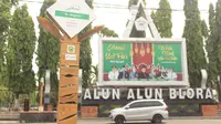 Penampakan 99 lampu hias asmaul husna yang di pasang mengelilingi wajah kota Blora, Jawa Tengah. (Liputan6.com/Ahmad Adirin)