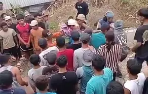 Proyek Bangunan Rumah Tiba-Tiba Longsor Timbun 2 Pekerja di Pemalang