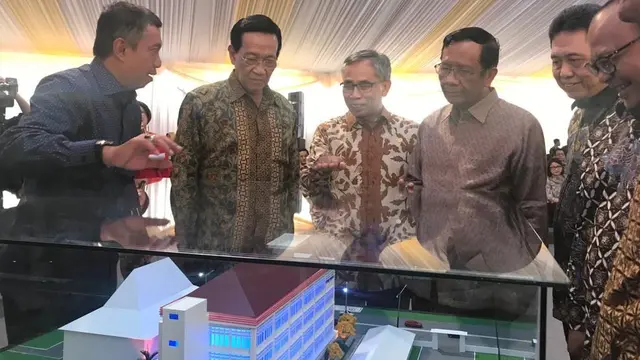 Otoritas Jasa Keuangan pada Sabtu ini memulai proses pembangunan Gedung Kantor OJK Daerah Istimewa Yogyakarta.