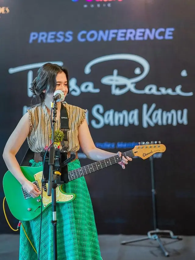 Ditemani Dul Jaelani, Ini 6 Momen Tissa Biani Launching Single Perdana
