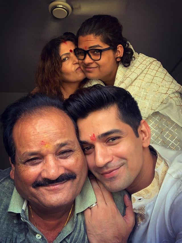 Pernah Dikabarkan dekat dengan Jedar, Ini 6 Potret Terbaru Vishal Singh