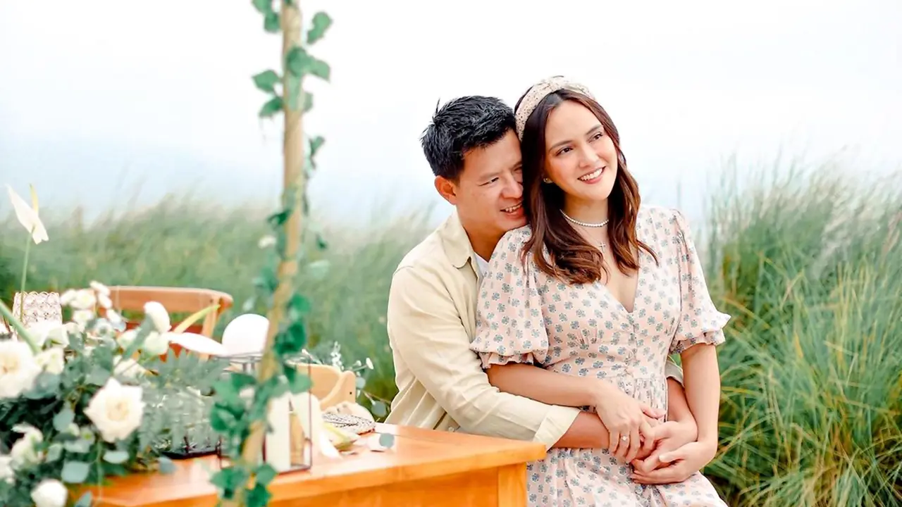 Shandy Aulia dan suami