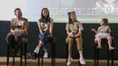 Pemeran film Keluarga Cemara 2, Ringgo Agus Rahman, Nirina Zubir, Widuri Putri dan Niloufer Bahalwan  saat jumpa pers di Jakarta, Senin (20/6/2022). Film Keluarga Cemara 2 akan tayang pada 23/6/2022, yang menceritakan drama kehidupan keluarga yang hits era tahun 90an. (Liputan6.com/Herman Zakharia)