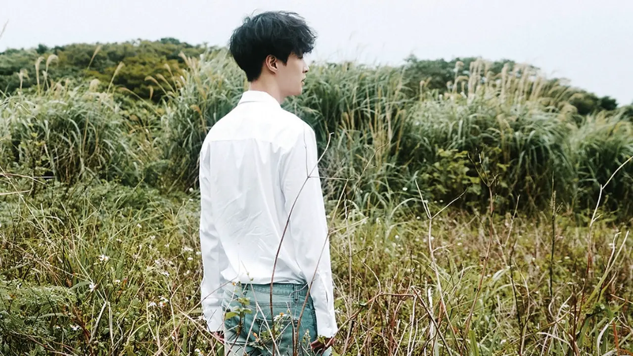 [Bintang] Menyimak Comeback Solo Lay EXO, I Need U