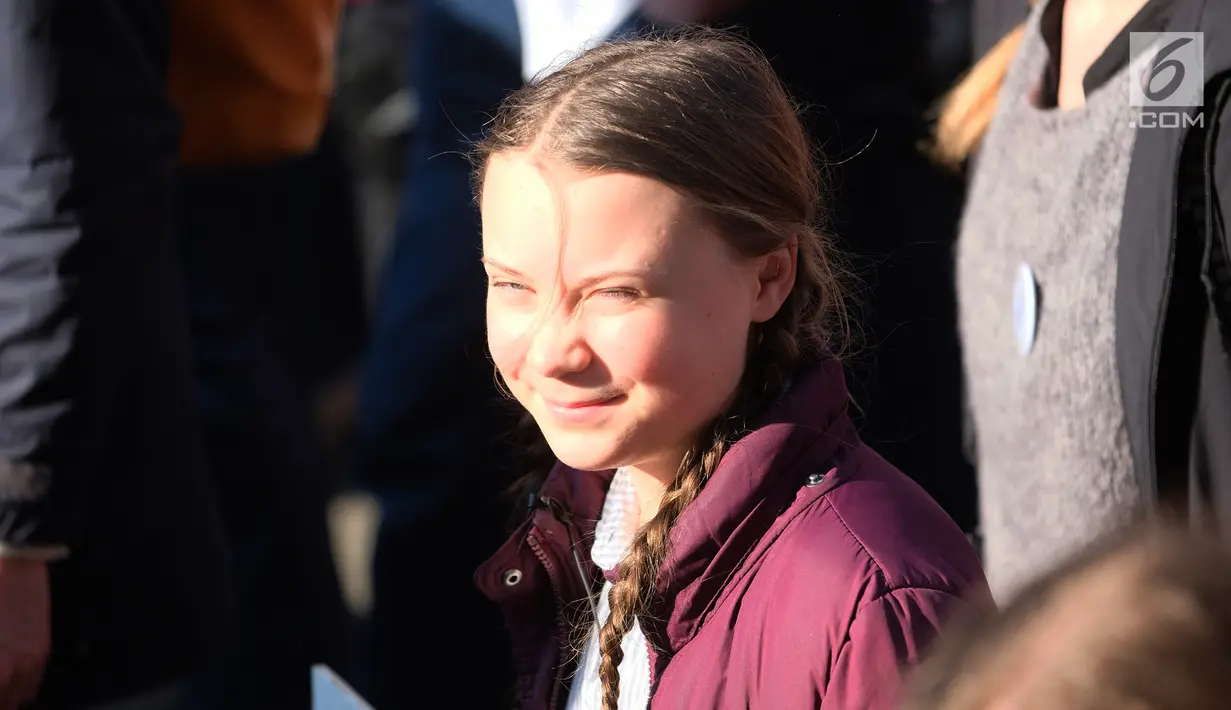 Aktivis Swedia, Greta Thunberg mengikuti unjuk rasa pelajar Belgia terkait masalah perubahan iklim di kantor Uni Eropa, Brussels, Belgia, Kamis (21/2). Thunberg membolos sekolah untuk mengampanyekan masalah perubahan iklim. (Liputan6.com/HO/Arie Asona)