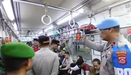 Polisi Sisir KRL, Cegah Pelajar Ikut Demo 27 Agustus di Jakarta