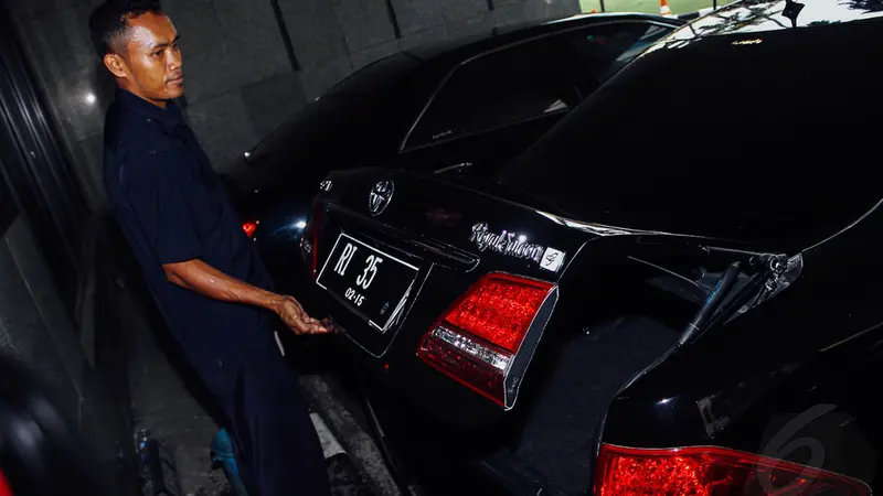 Ini Plat Mobil Menteri Baru