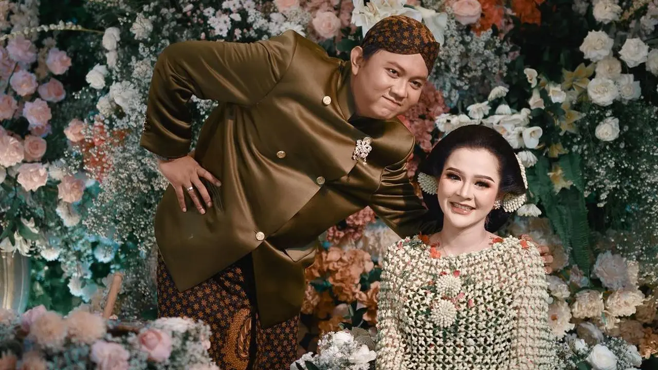 Denny Caknan dan Bella Bonita di momen Mitoni. [Foto: Instagram/bellabonita_r.a]
