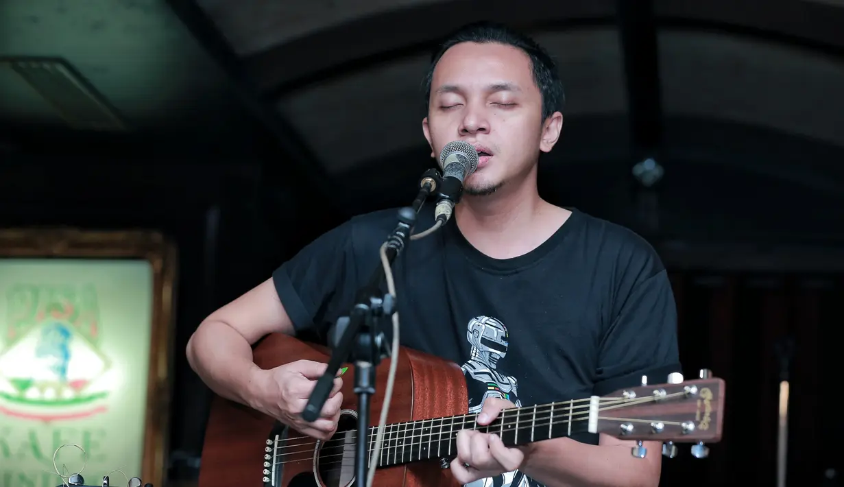 Band yang baru saja menyelesaikan konser Tour Taifun itu semakin mantab untuk kedepan  setelah melihat fans fanatiknya di berbagai daerah Pulau Jawa. (Adrian Putra/Bintang.com)
