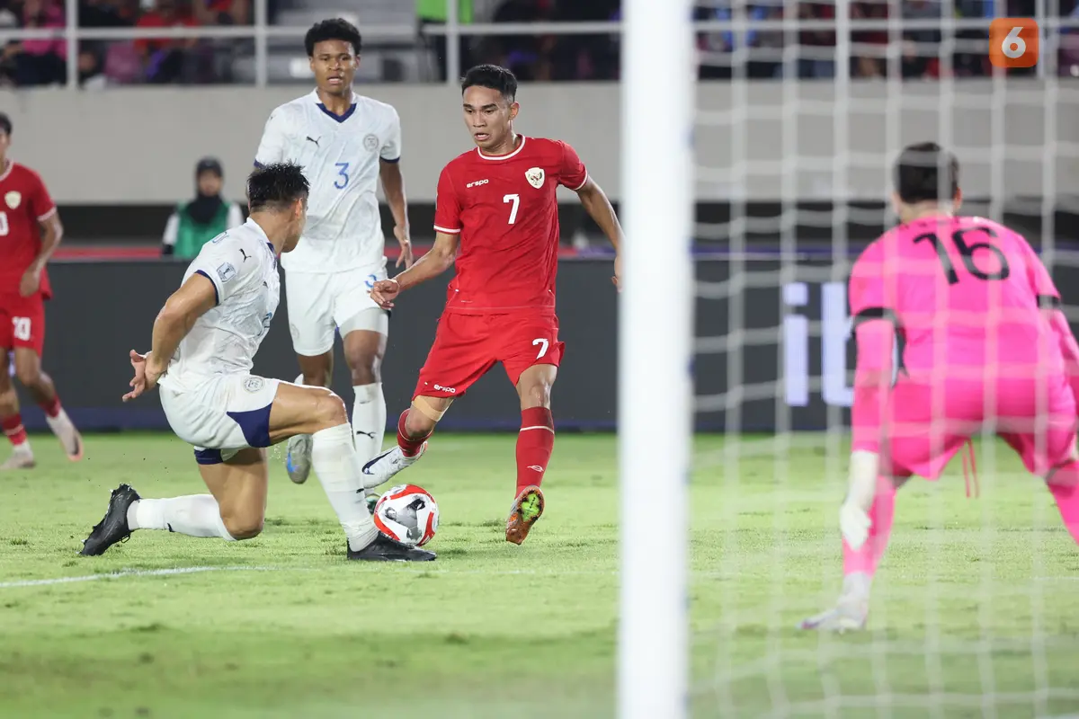 Foto: Frustrasinya Marselino Ferdinan saat Timnas Indonesia Ditaklukkan Filipina dan Tersingkir dari Piala AFF 2024