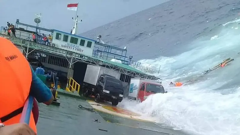 KM Lestari Maju Tenggelam di Perairan Bira