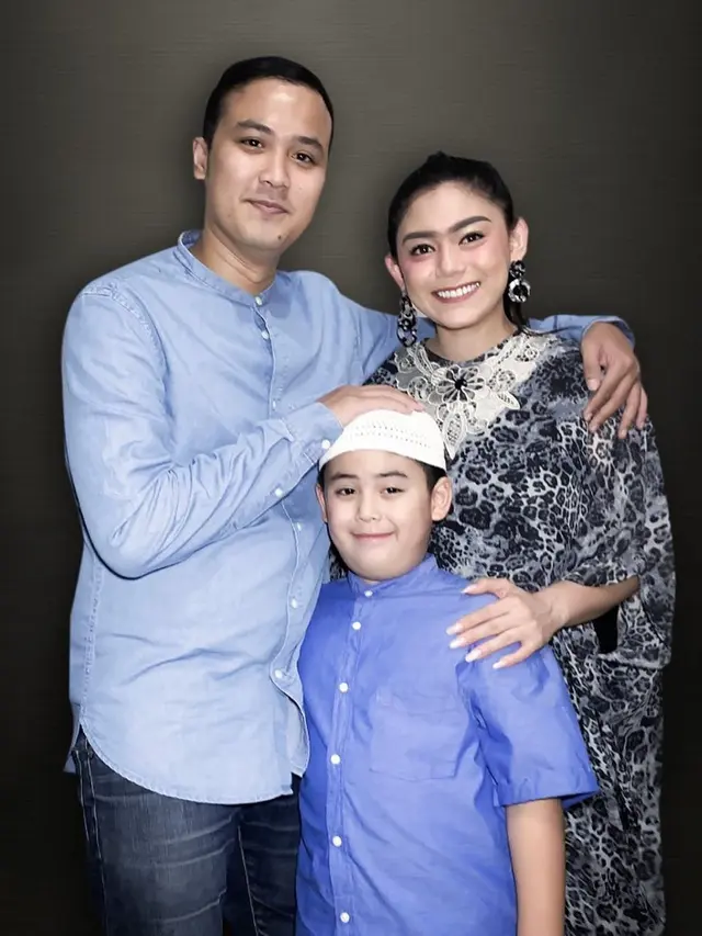 Jarang Terekspos, Ini 6 Momen Kebersamaan Thalita Latief dan Buah Hati