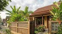 6 Model Pagar Berlubang yang Membuat Rumah Mungil Terasa Lebih Lega dan Modern