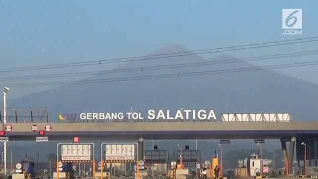  Gerbang tol Salatiga di seksi III Bawen-Salatiga, Tol Semarang-Solo memiliki pemandangan yang panoramik. Tak ayal gerbang tol ini menjadi viral di media sosial, bahkan disamakan dengan di luar negeri.