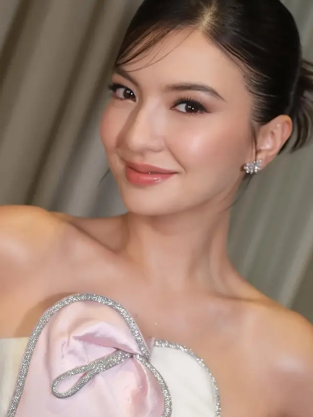 Raline Shah di Resepsi Pernikahan Luna Maya dan Maxime. [@vanny.adelina]