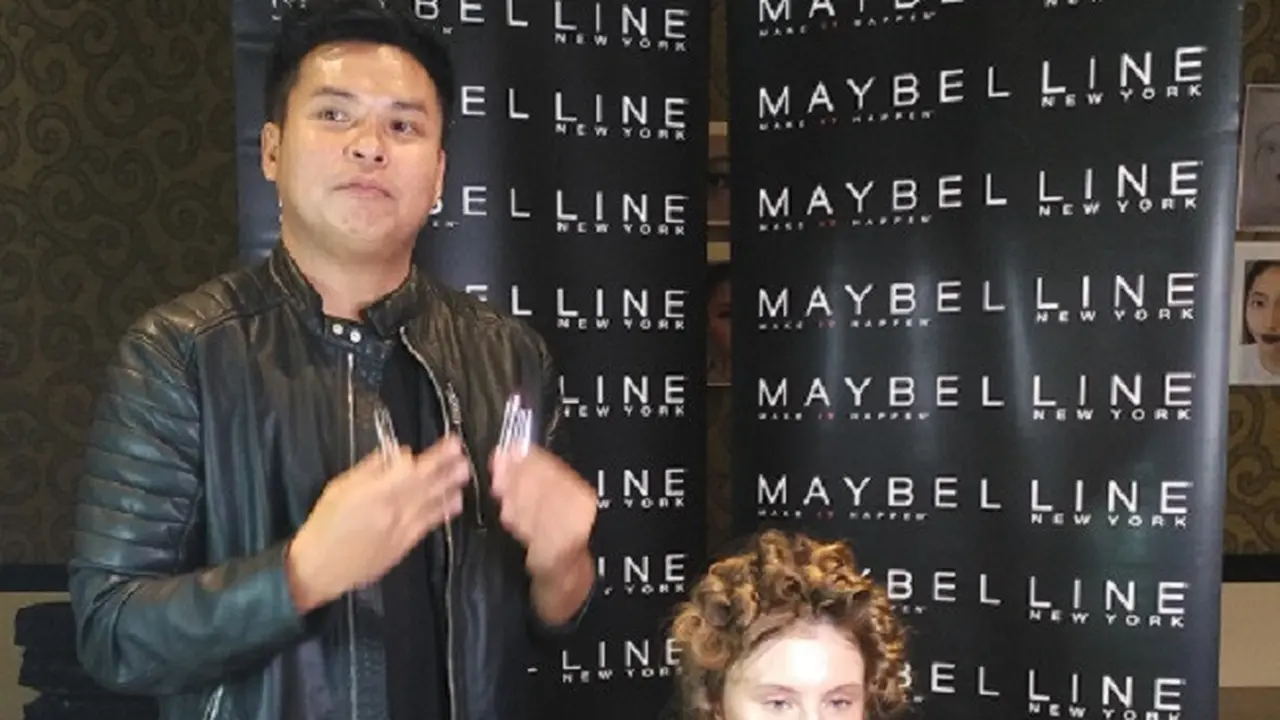 Adaptasi NYFW, Begini Kerja Tim Makeup Ryan Ogilvy di DFW 2017