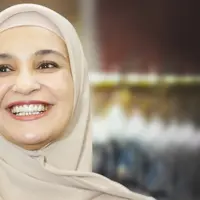 Menyambangi perhelatan busana muslim bagi Shireen Sungkar dapat memberikan sebuah inspirasi baru. Terlebih memasuki bulan suci Ramadan yang akan datang dalam hitungan hari. [Foto: Bambang E Ros/Fimela.com]