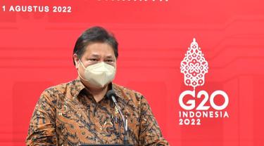 Menteri Koordinator Bidang Perekonomian Airlangga Hartarto dalam Keterangan Pers usai Rapat Internal Terbatas terkait Peningkatan Produksi dan Ekspor Jagung di Istana Negara, Jakarta