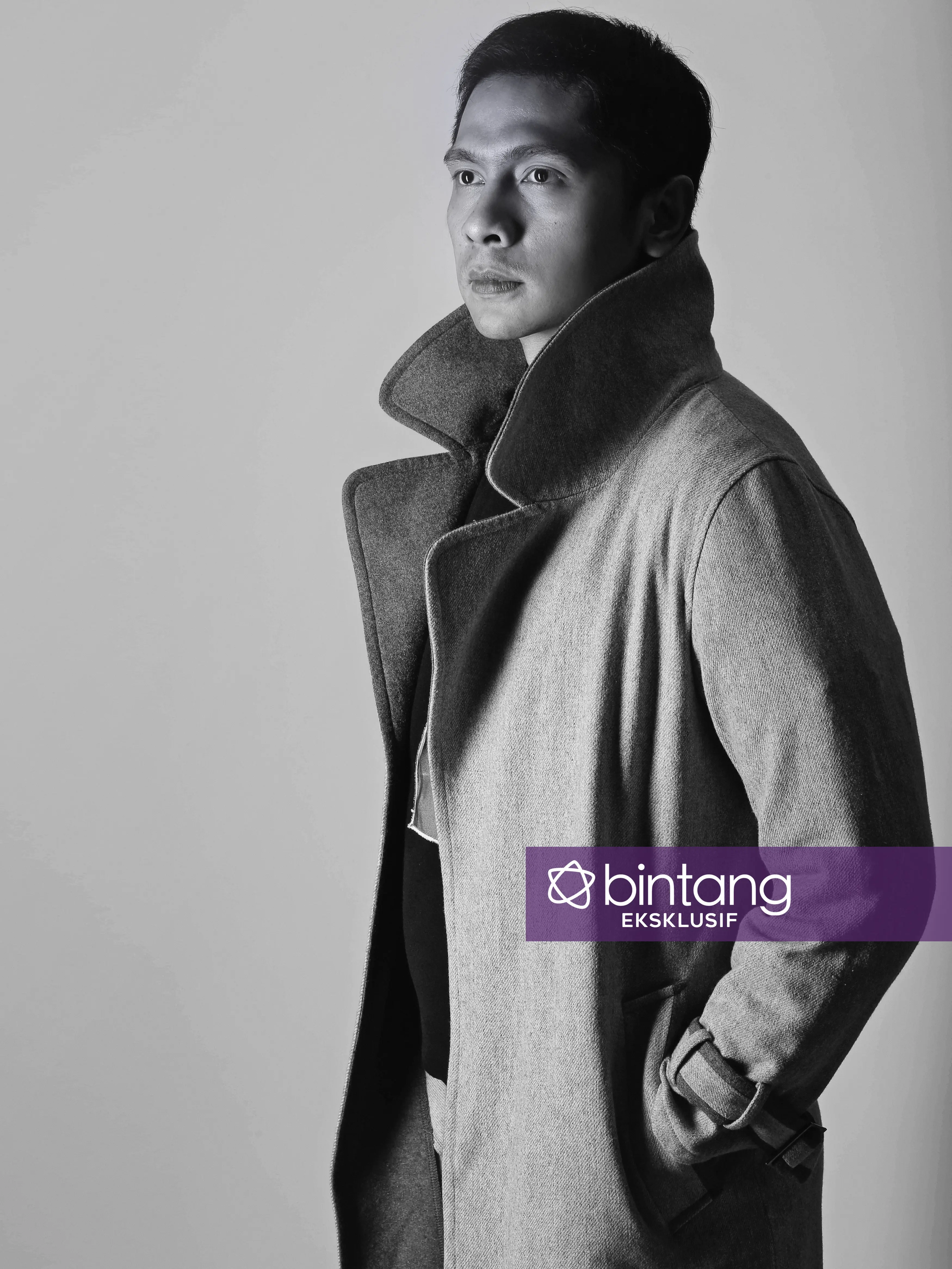 Eksklusif, Rahasia Harmonis Rumah Tangga Adi Nugroho | foto: Adrian Putra, Digital Imaging: Muhammad Iqbal Nurfajri/Bintang.com, Wardrobe by: @kommathelabel, @hattaco, @studiomoral, Stylish: Inndah Wulansari