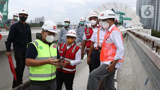 FOTO: Menhub Budi Karya Sumadi Tinjau Jembatan Bentang Panjang Dukuh Atas LRT Jabodebek