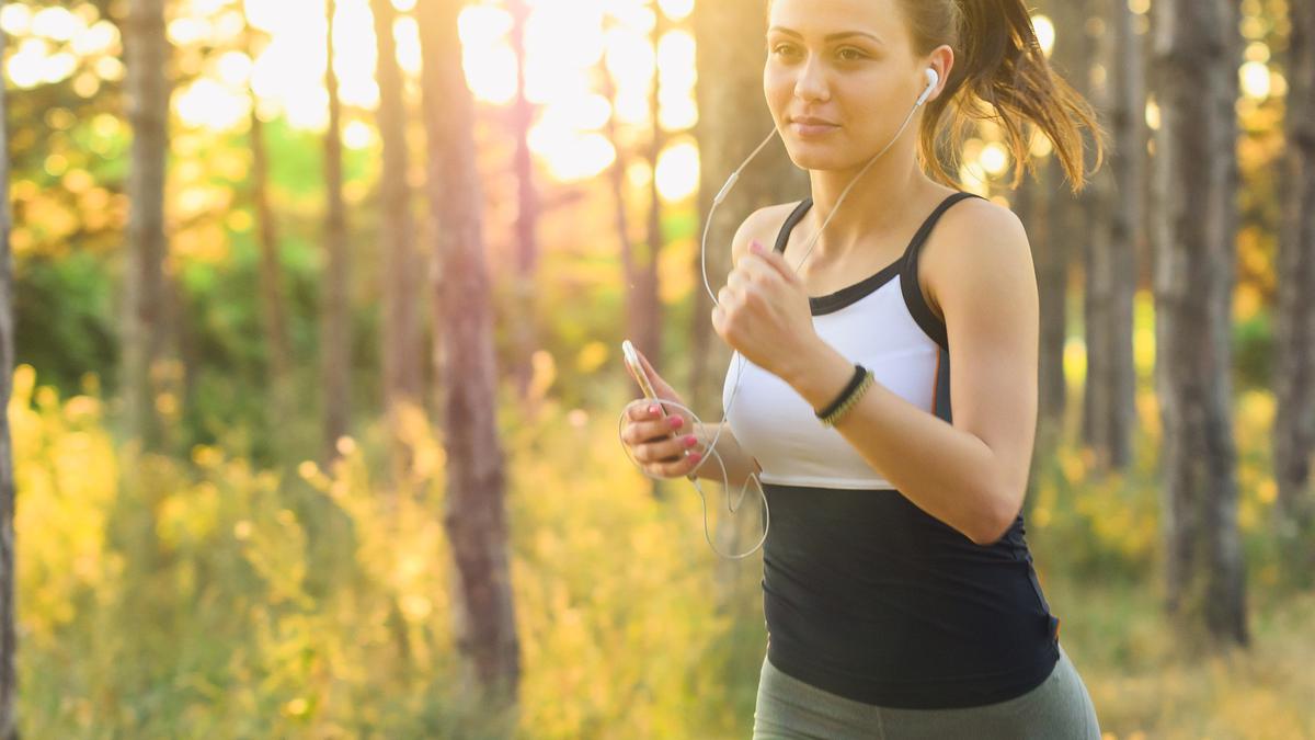 6 Manfaat Jogging Rutin untuk Kesehatan Tubuh, Lakukan Mulai Sekarang