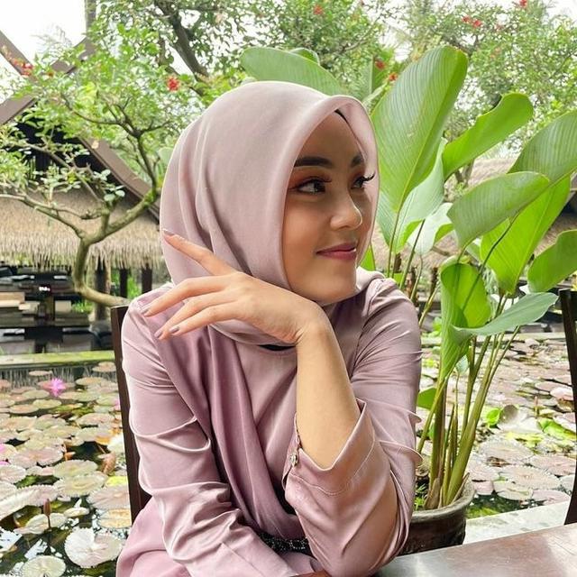 8 Potret Anisa Kinderflix yang Tengah Jadi Sorotan, Selalu Sukses Buat Balita Anteng