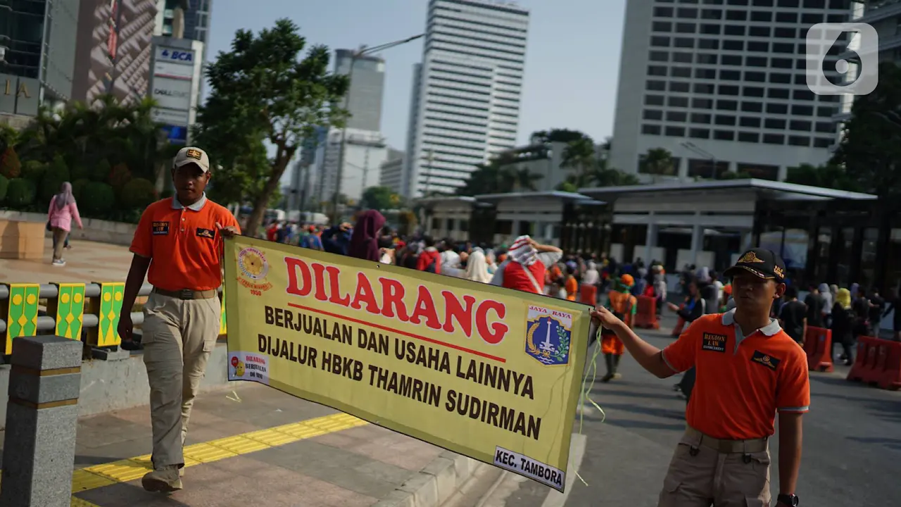 Spanduk Larangan PKL Berjualan