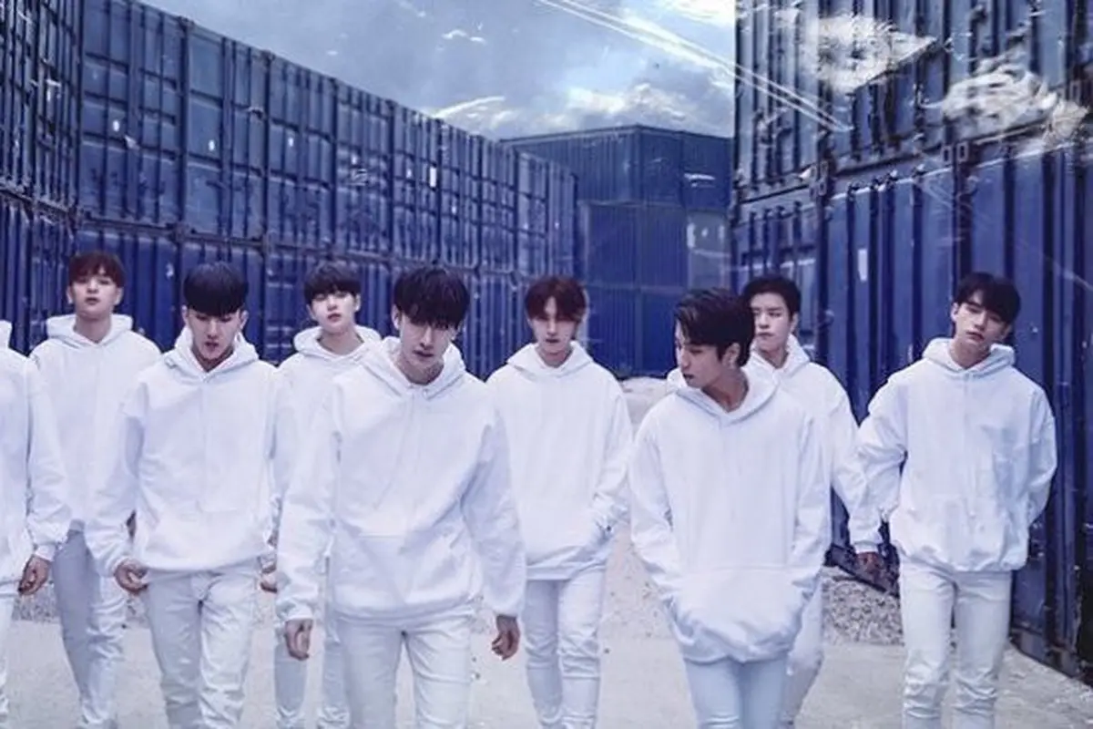 Dengan musik dan dance enerjik, Stray Kids debut lewat District 9. Credit: via soompi.com