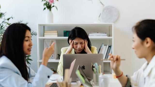 7 Cara Sederhana Mengatasi Migrain Tanpa Perlu Minum Obat