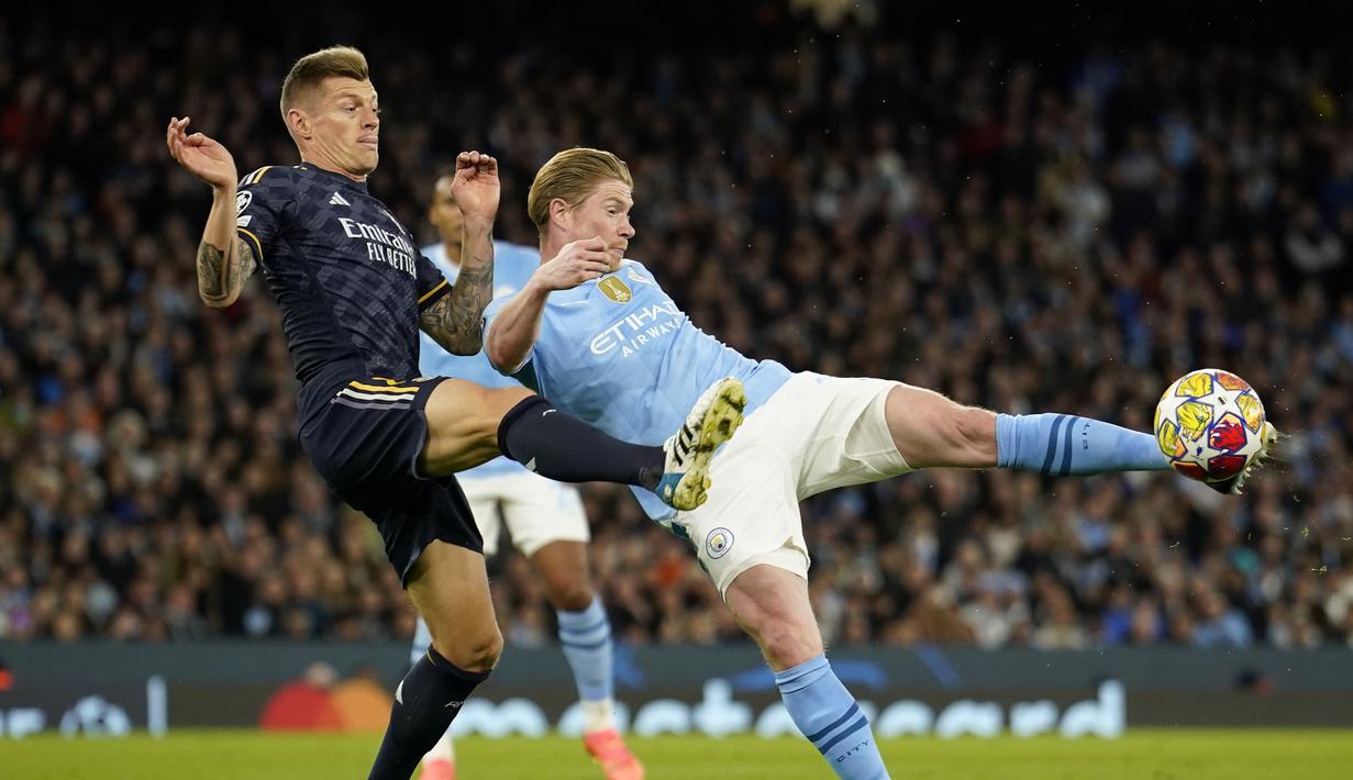 Man City baru bisa menyamakan kedudukan di babak kedua melalui aksi Kevin De Bruyne (76'). (AP Photo/Dave Thompson)