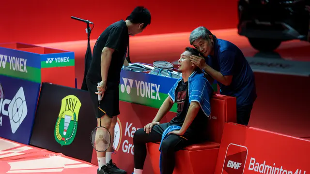 Mohammad Ahsan dan Hendra Setiawan dalam Moment of Honor The Daddies di Indonesia Masters 2025