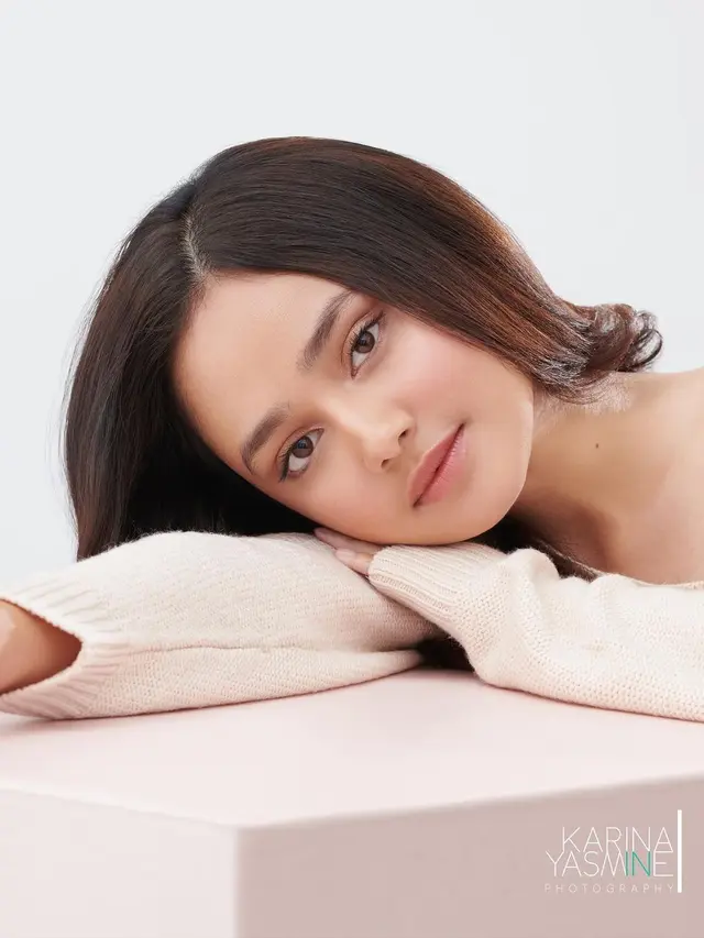 7 Gaya Pemotretan Syifa Hadju dalam 'No Makeup' Makeup Look, Memesona
