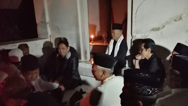 Haul sekaligus ziarah Makam Eyang Kiai Singadipa, panglima perang Pangeran Diponegoro dalam perang Jawa. (Liputan6.com/Angga/Muhamad Ridlo)