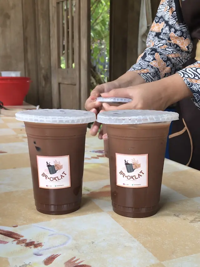 BROKLAT - Es Coklat Kekinian Enak Viral di Jogja