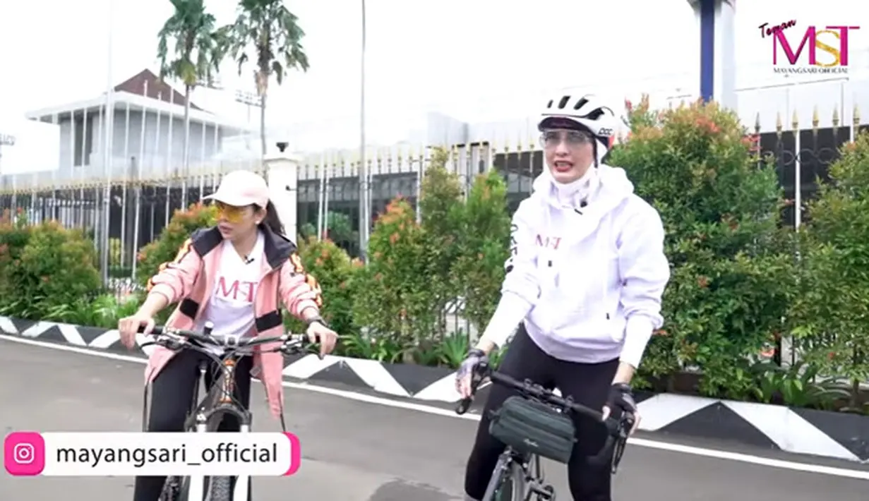 Mayangsari bersepeda (Youtube/MAYANGSARI OFFICIAL)