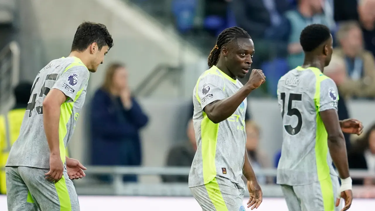 Selebrasi Jeremy Doku usai mencetak gol di laga Everton vs Manchester City di pekan ke-35 Liga Inggris 2025/2026 di Hill Dickinson Stadium, Selasa (05/5/2026) dini hari WIB.