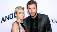 Miley Cyrus Putuskan Tinggal Serumah Dengan Liam Hemsworth 