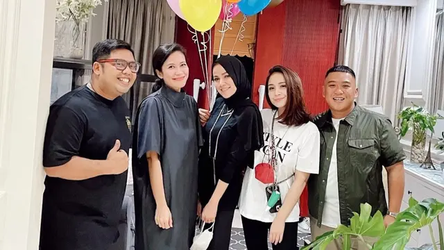 6 Potret Nagita Slavina dengan Gaya Rambut Baru, Disebut Bak ABG