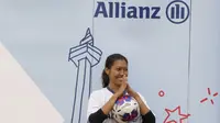 Adinda Dwi Citra, kiper perempuan berusia 16 tahun terpilih dalam program Allianz Explorer Camp 2019 untuk berangkat ke Munchen, Jerman. (Bola.net/Fitri Apriani)